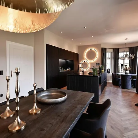 Kramer Apartment *